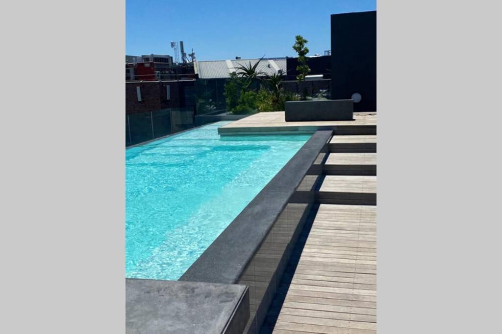 Modern Apartment In The Docklands, De Waterkant, Cape Town Stunning Views, Gorgeous Pool Deck מראה חיצוני תמונה