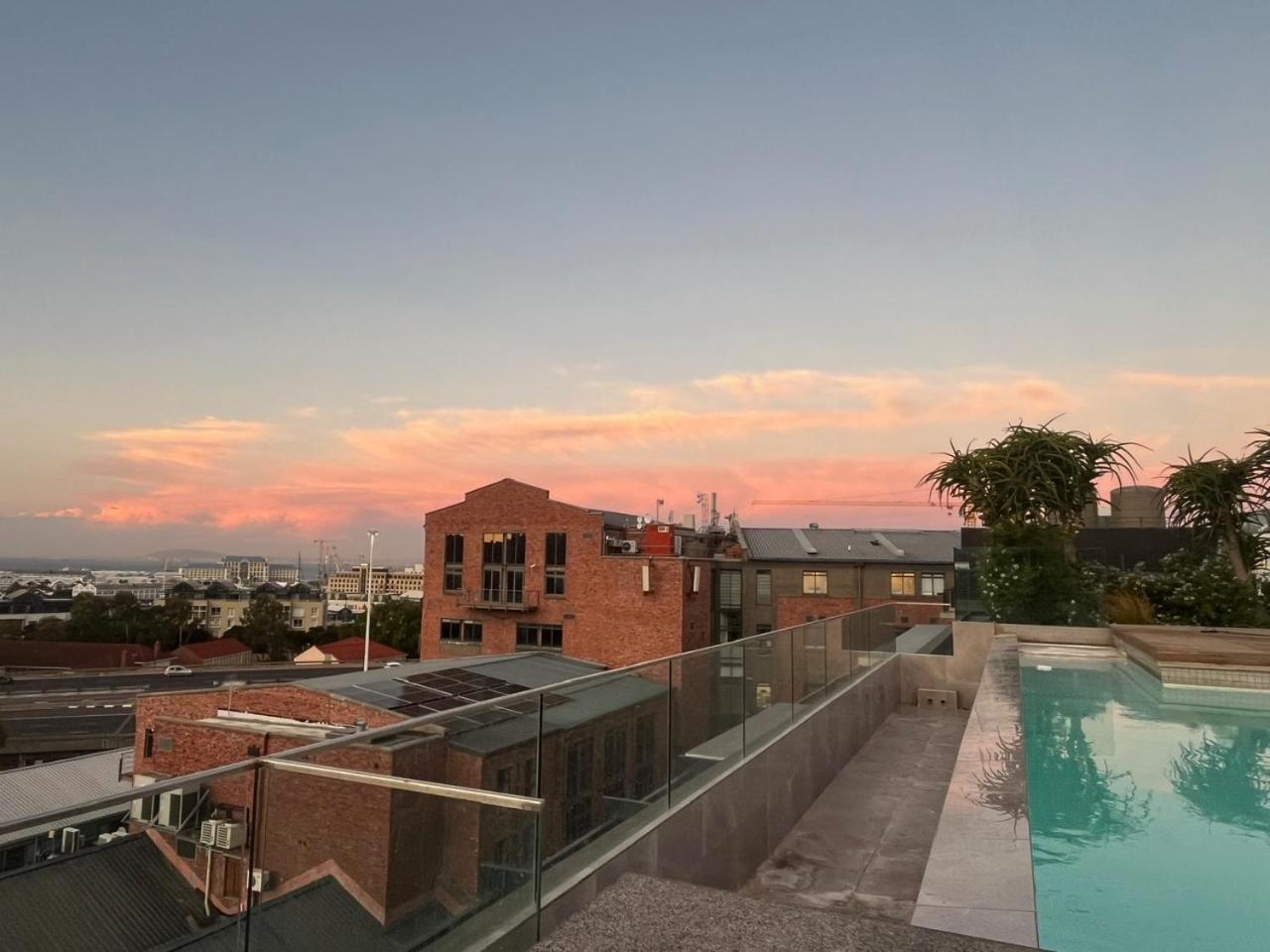 Modern Apartment In The Docklands, De Waterkant, Cape Town Stunning Views, Gorgeous Pool Deck מראה חיצוני תמונה
