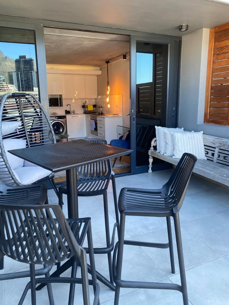 Modern Apartment In The Docklands, De Waterkant, Cape Town Stunning Views, Gorgeous Pool Deck מראה חיצוני תמונה